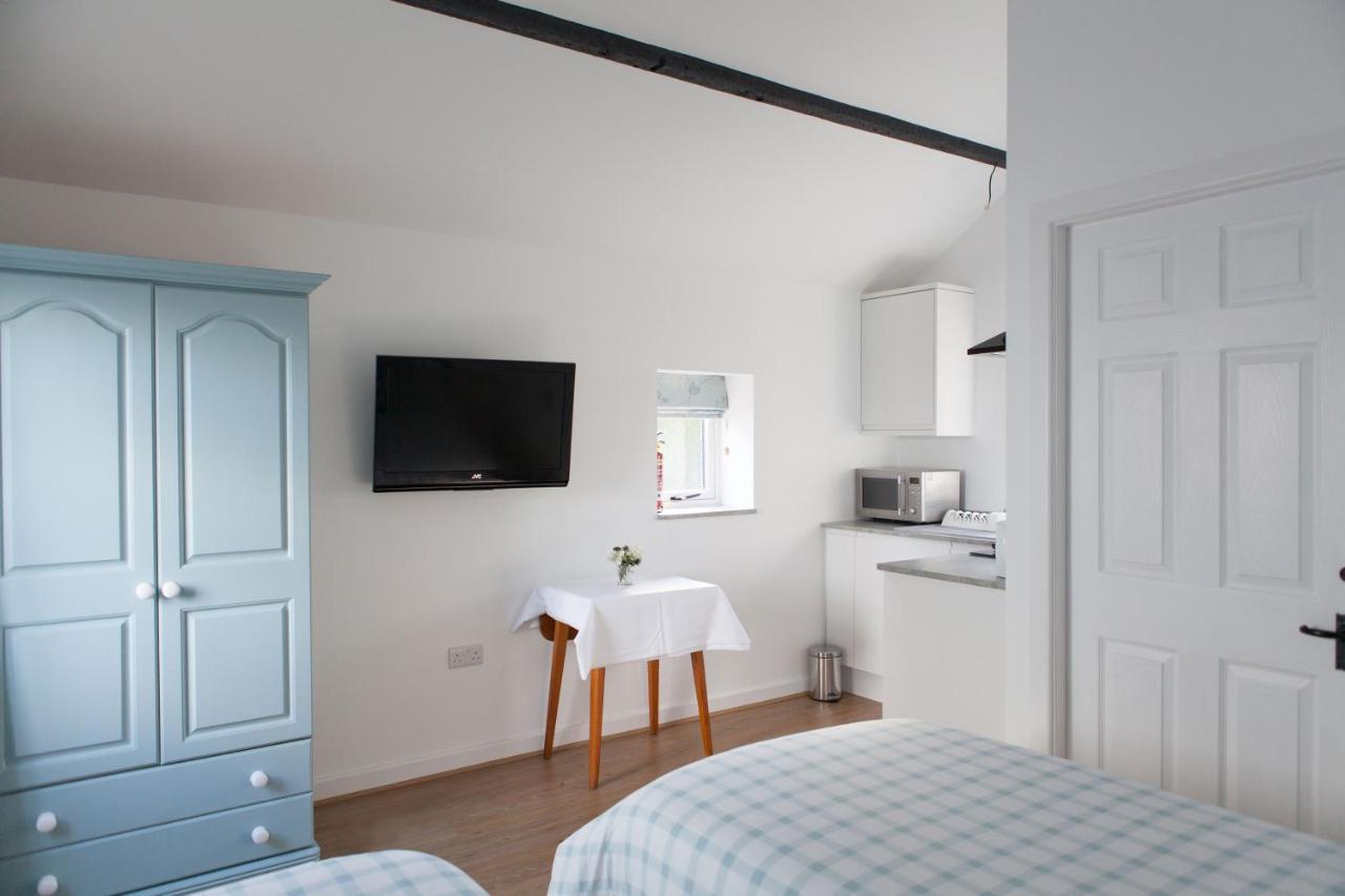 Elm Cottage Touring Park Whitegate  Buitenkant foto
